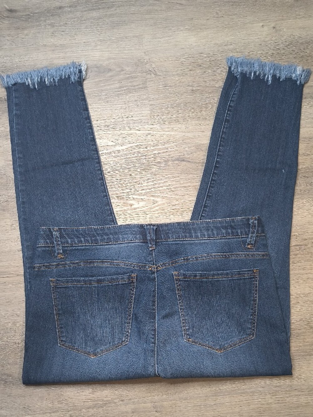 S1202 Skinny Fit Mid Rise Freyed Hem w/24.5" Inseam👖Women's Size 14 Jeans - Picture 4 of 7